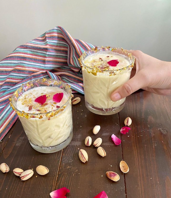 Pistazien & Safran Lassi